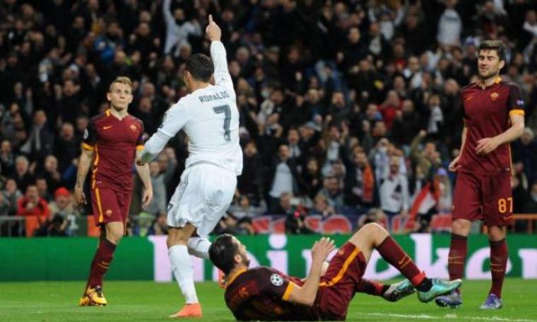 Selebrasi Ronaldo usai membobol gawang yang di jaga Wojciech Szczesny. (Dok:net)