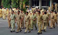Penyidik Kejati Banten saat melimpahkan tersangka dan berkas perkara ke Kejari Kota Tangerang (Istimewa)