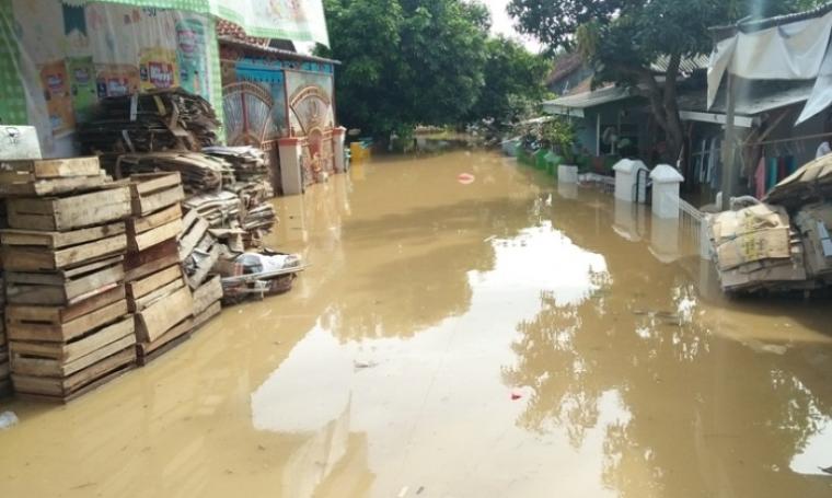 Kondisi banjir di Anyer. (Dok: okezone)