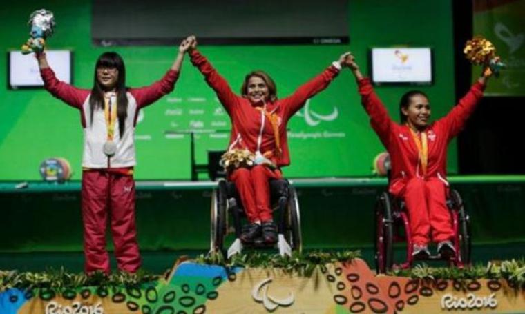 Ni Nengah Widiasih meraih perunggu di cabang angkat besi Paralimpiade 2016. (Dok: indosport)