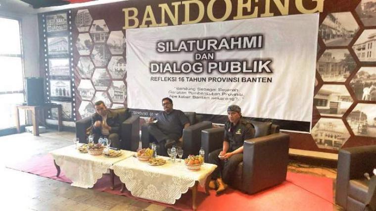 Rano Karno Diapreriasi Mahasiswa dan Akademisi di Bandung