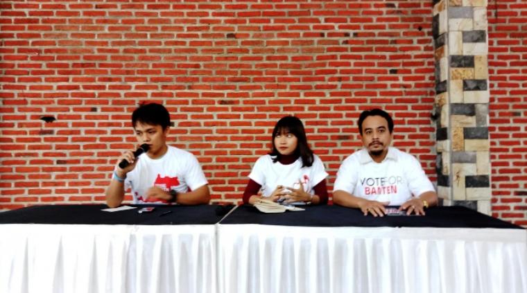 Tiga orang pembicara saat memberikan gagasannya dalam launching gerakan 'Ayo Banten'. (Foto:TitikNOL)
