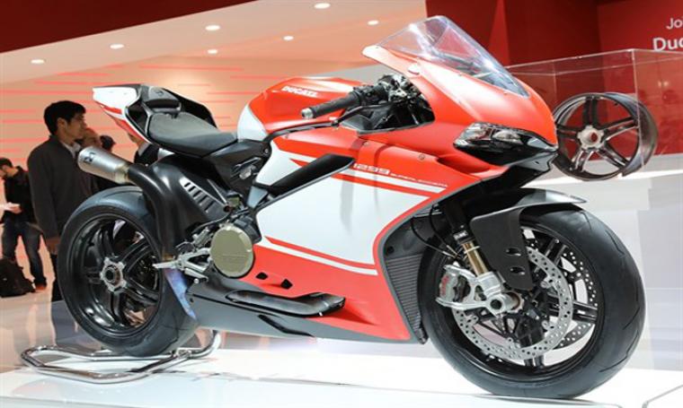 Ducati 1299 Superleggera. (Dok: moto)
