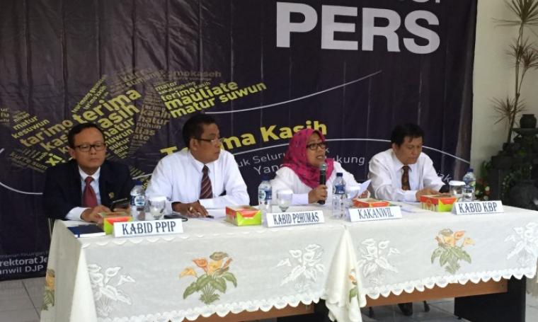 Konferensi Pers yang dilakukan Direktorat Jendral Pajak (DJP) di Kantor DJP Banten, Senin (17/4/2017). (Foto: TitikNOL)