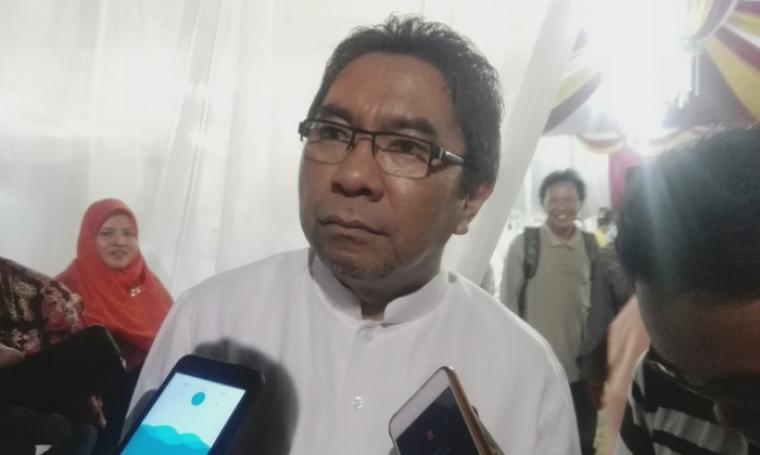 Direktur Utama PT Pelindo II Elvyn G Masassya saat memberikan keterangan kepada wartawan. (Foto: TitikNOL)