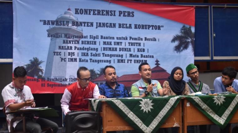 Konferesni Pers Bawaslu Banten. (Foto: TitikNOL)