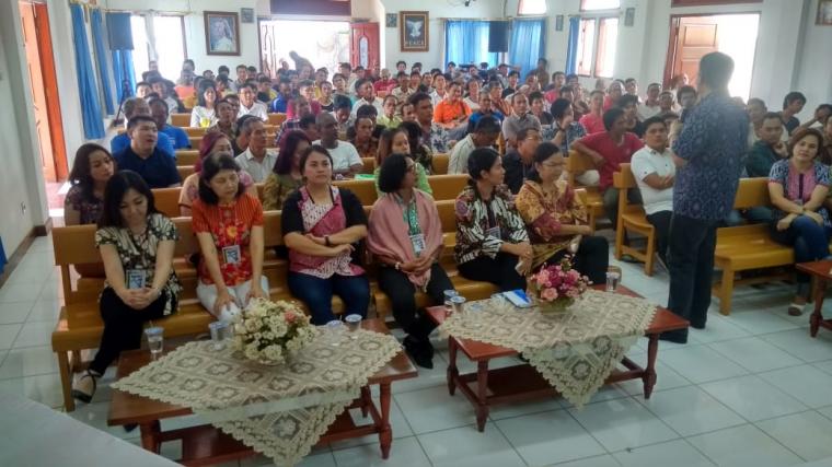 Suasana peribadatan untuk peringati hari kenaikan isa almasih di Gereja Anugrah, lapas kelas 1 Tangerang. (Foto: TitikNOL)