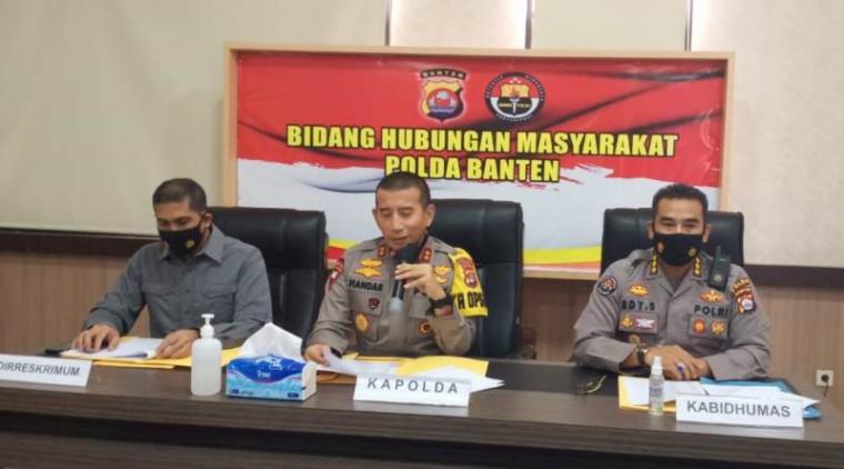 Kapolda Banten Irjen Pol Fiandar saat memberikan keterangan pers. (Foto: TitikNOL)