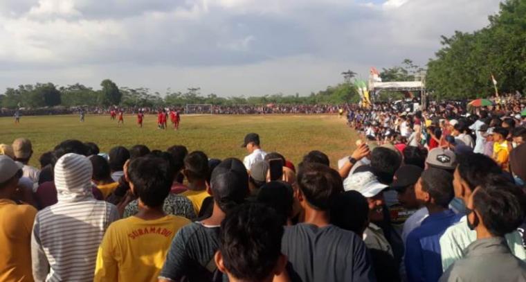 Turnamen sepakbola kerbau cup yang digelar di lapangan Gelora Graha Cobogo, Kecamatan Walantaka, Kota Serang. (Dok: TitikNOL)