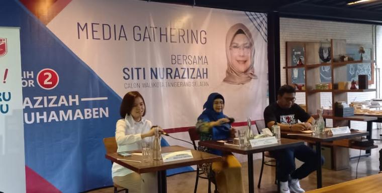 Media gathering Azizah di Bakoel Koffie, Bintaro, Tangerang Selatan. (Foto: TitikNOL)