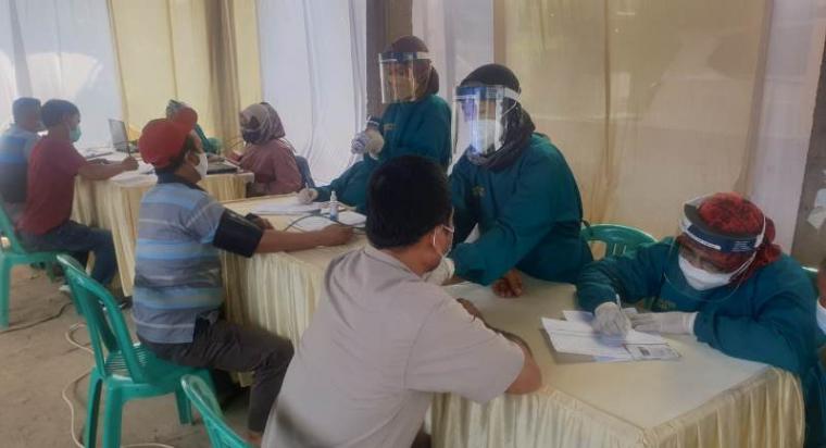 Vaksinasi Covid-19 yang digelar BIN di Kelurahan Samangraya, Kecamatan Citangkil, Kota Cilegon. (Foto: TitikNOL)