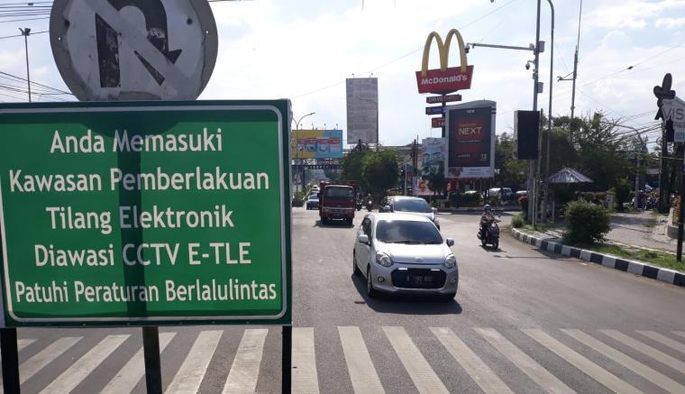 Salah satu titik tilang eletronik atau Electronic Traffic Law Enforcement (ETLE) di Kota Serang. (Foto: TitikNOL)