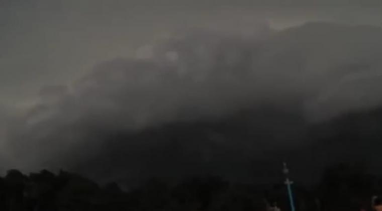 Tangkapan layar cuaca mendung (YouTobe/Crash Media)