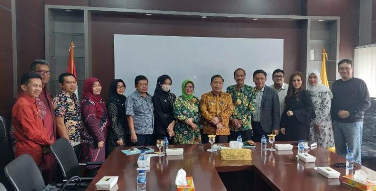 DPP PAMMI foto bersama dengan Wakil Wali Kota Serang Subadri Ushuludin