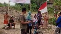 Keretakan sejumlah rumah di Desa Pamubulan, Kecamatan Bayah akibat aktivitas peledakan tambang (limestone) milik PT. Cemindo Gemilang. (Foto: TitikNOL)