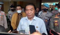 Menteri Perhungan Budi Karya Sumadi saat tiba di Pelabuhan Merak. (Foto: TitikNOL)