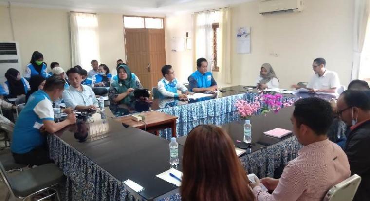 Suasana mediasi karyawan yang di PHK PT Nikomas Gemilang di Disnakertrans Kabupaten Serang (ist)