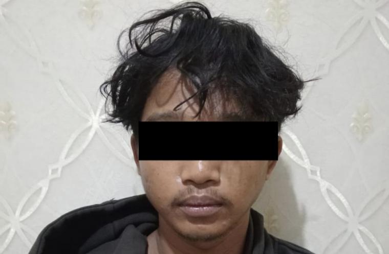 Terduga pelaku pengedar narkoba jenis sabu yang diamankan polisi. (Foto: Ist)