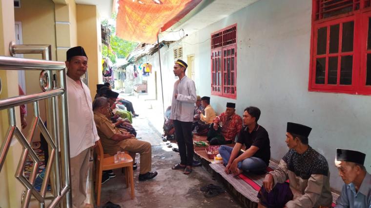 Suasana rumah duka petugas KPPS yang meninggal dunia. (Foto: TitikNOL)