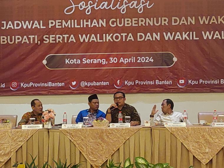 KPU Banten saat sosialosasi tahapan dan jadwal Pilgub 2024 (Foto: TitikNOL)