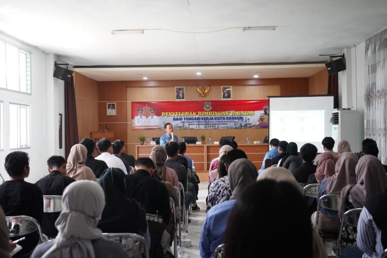 PT Krakatau Posco menggelar penyuluhan bimbingan jabatan bagi para pencari kerja di Aula Disnaker Kota Cilegon. (Dok: Krakatau Posco).