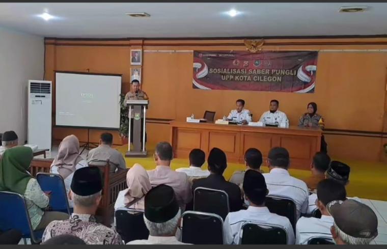 Sosialisasi Saber Pungli di Aula Kantor Kecamatan Citangkil. (Foti: Istimewa).