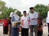 Agen pelayaran dan pengangkutan niaga yang tergabung dalam INSA Banten, saat menggelar rapat rutin di Restoran Bintang Lagunan Cilegon. (Foto: TitikNOL)