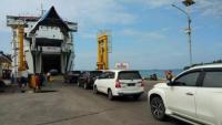 Suasana di Pelabuhan Penyeberan Merak. (Foto: TitikNOL)