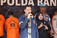 Nia Ramadhani dan Ardi Bakrie. (Dok: Tribunnews)