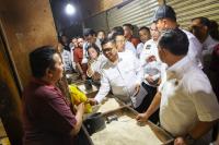 Suasana masyarakat Tionghoa saat beribadah. (Foto: TitikNOL)