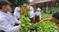 Suasana pembukaan Steak Kampus (SK) di Unbaja (Foto: TitikNOL)Â 