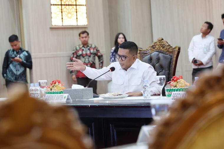 Gubernur Andra Soni