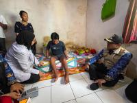 Banten Antisipator Lingkungan Hidup Indonesia (Balhi) saat datangi Dinas Lingkungan Hidup dan Kehutanan (DLHK) Provinsi Banten. (Foto: TitikNOL)