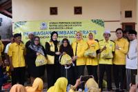 Sejumlah warga saat menghadiri acara jalan sehat di Lapangan Merdeka, Bayah. (Foto:TitikNOL)