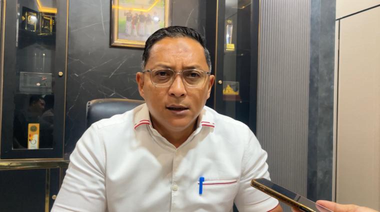 Kepala Bapenda Kota Serang W Hari Pamungkas saat diwawancarai